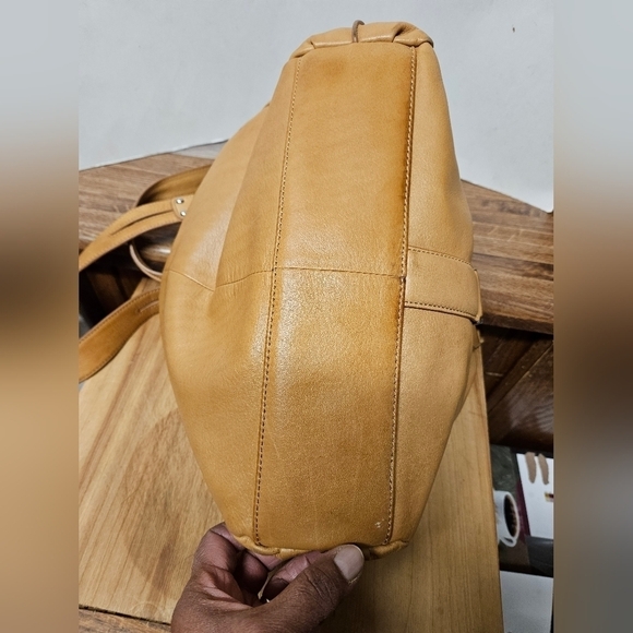 Perlina New York Mustard Yellow Shoulder Bag - Picture 6 of 16